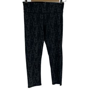 FABLETICS Floral Capri Leggings XS Black